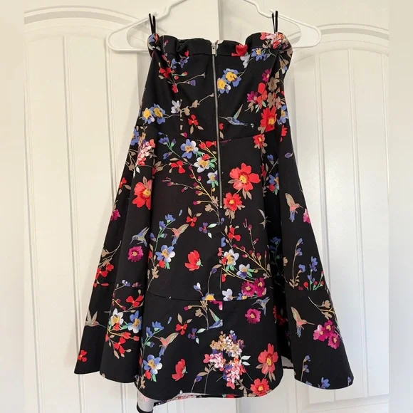 🌺Express Black Strapless A-Line Cocktail Dress with Vibrant Colors - Picture 3 of 8